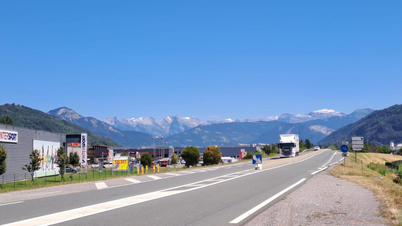 Browny Home*Vue Montagne*Proximite Grands Axes ボンヌヴィル エクステリア 写真